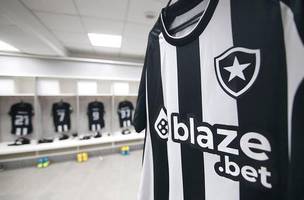 Botafogo tem uniforme provisório em 2022 (Foto: Vitor Silva/ Botafogo)