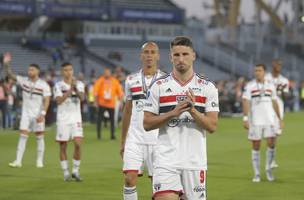 Jogadores veteranos devem 'puxar o bonde' ao fim do ano no São Paulo, que precisa diminuir a folha salarial (Foto: DIEGO LIMA/AFP via Getty Images)