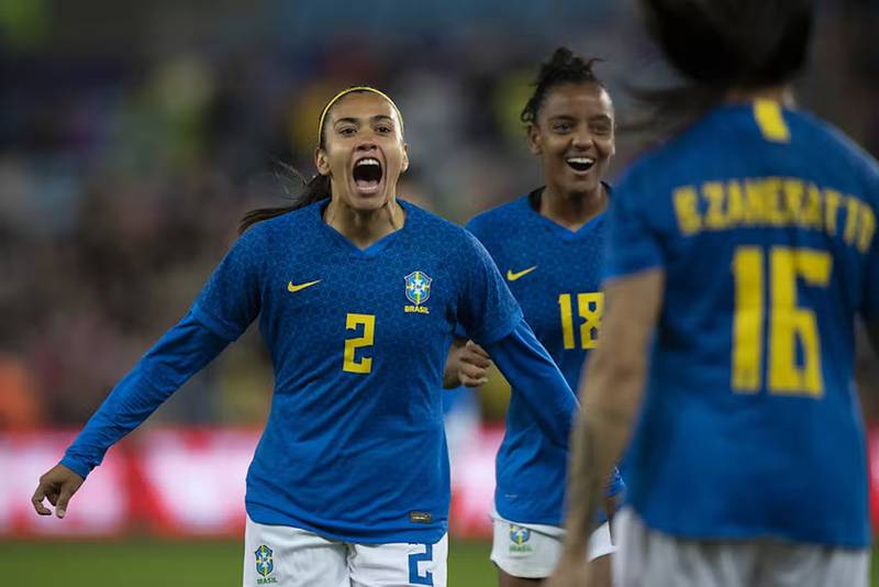 Seleção feminina apresenta novo uniforme para a disputa da Copa do