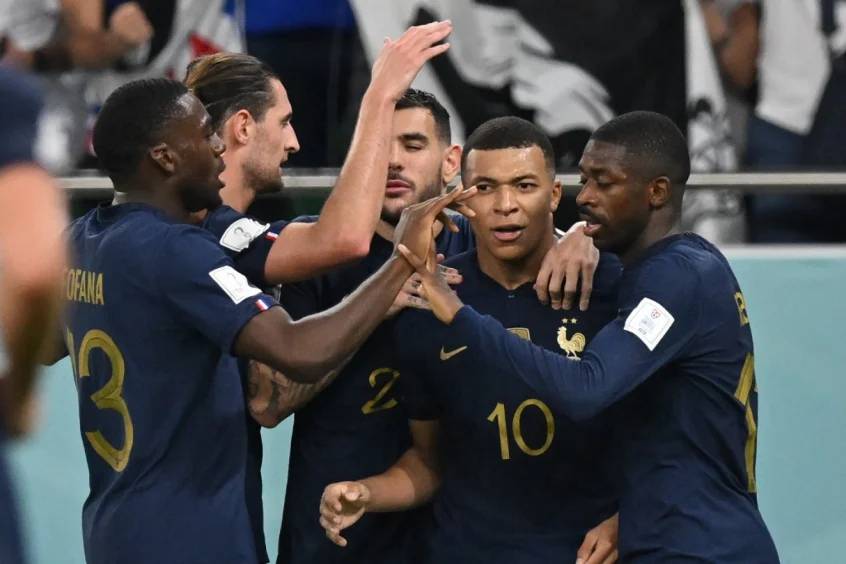 Kylian Mbappé marcou dois gols na etapa final e decretou a vitória da França