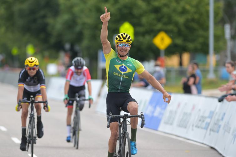 Carlos Soares foi bronze na prova dos 70,2 km, classe MC1, no Mundial de paraciclismo de estrada.