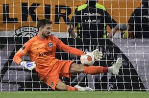 Goleiro do Eintracht Frankfurt (Foto: Javier Soriano/AFP)