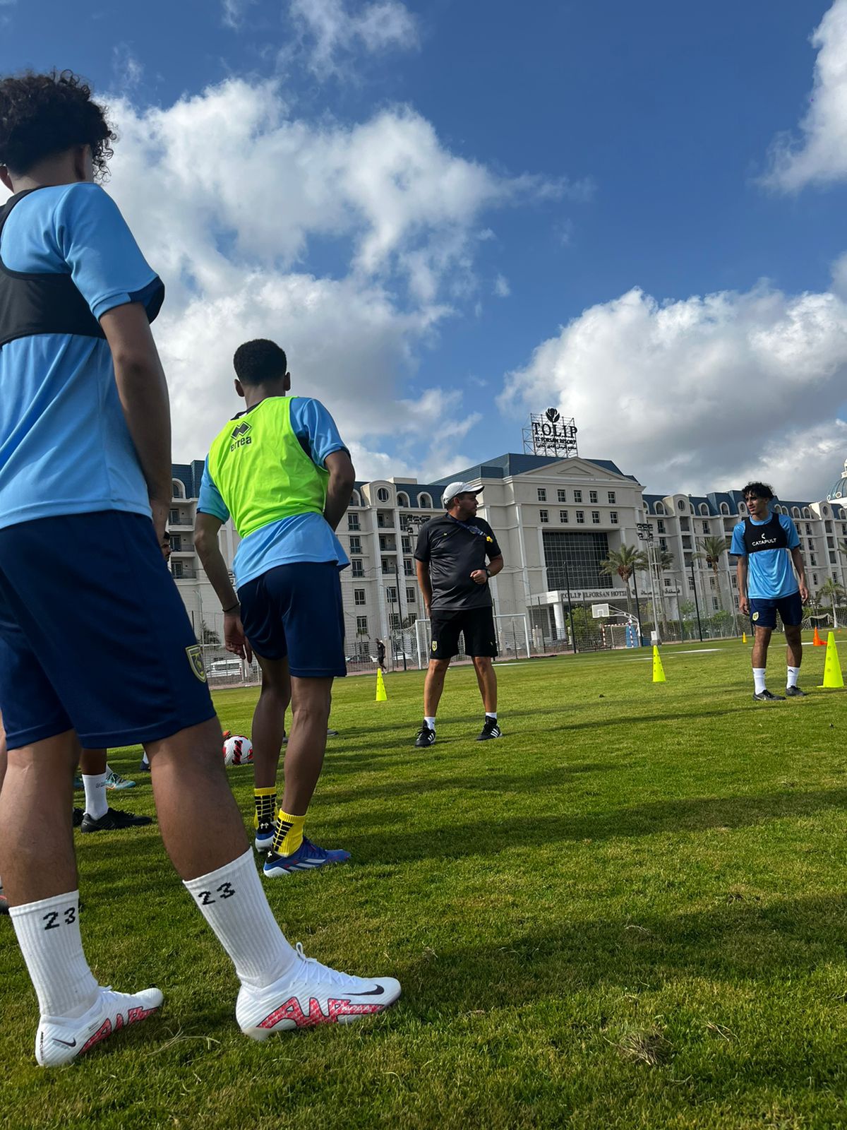 Treinamento do Sub-19 do Al Taawoun