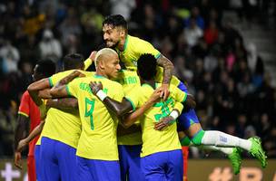 Jogadores da Seleção comemoram gol contra Gana (Foto: DAMIEN MEYER/AFP via Getty Images)