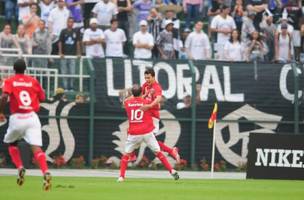 Última vitória do Internacional diante do Corinthians ocorreu em 2009 (Foto: Alexandre Lops/Divulgação/Internacional)