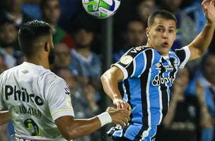 Grêmio não joga bem, mas supera dificuldades físicas e volta com vitória à Série A (Foto: GE PORTO ALEGRE)