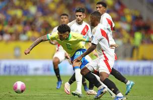 Igor Jesus em partida contra o Peru (Foto: Rafael Ribeiro / CBF)