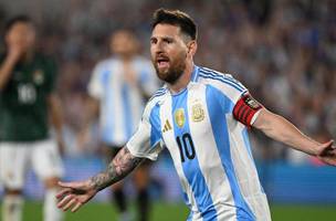 Messi e o segundo maior artilheiro entre selecoes (Foto: Reproducao/X/@CONMEBOL)