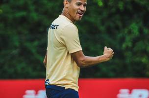 Erick participa de treino no CT do Sao Paulo (Foto: Erico Leonan / saopaulofc)