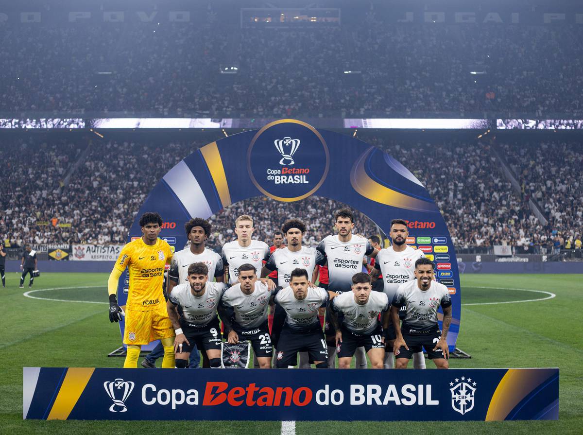 Apos lutar contra o rebaixamento, o Corinthians sonha na parte de cima da tabela. O time tem chances de voltar para a Libertadores e Copa do Brasil em 2025.