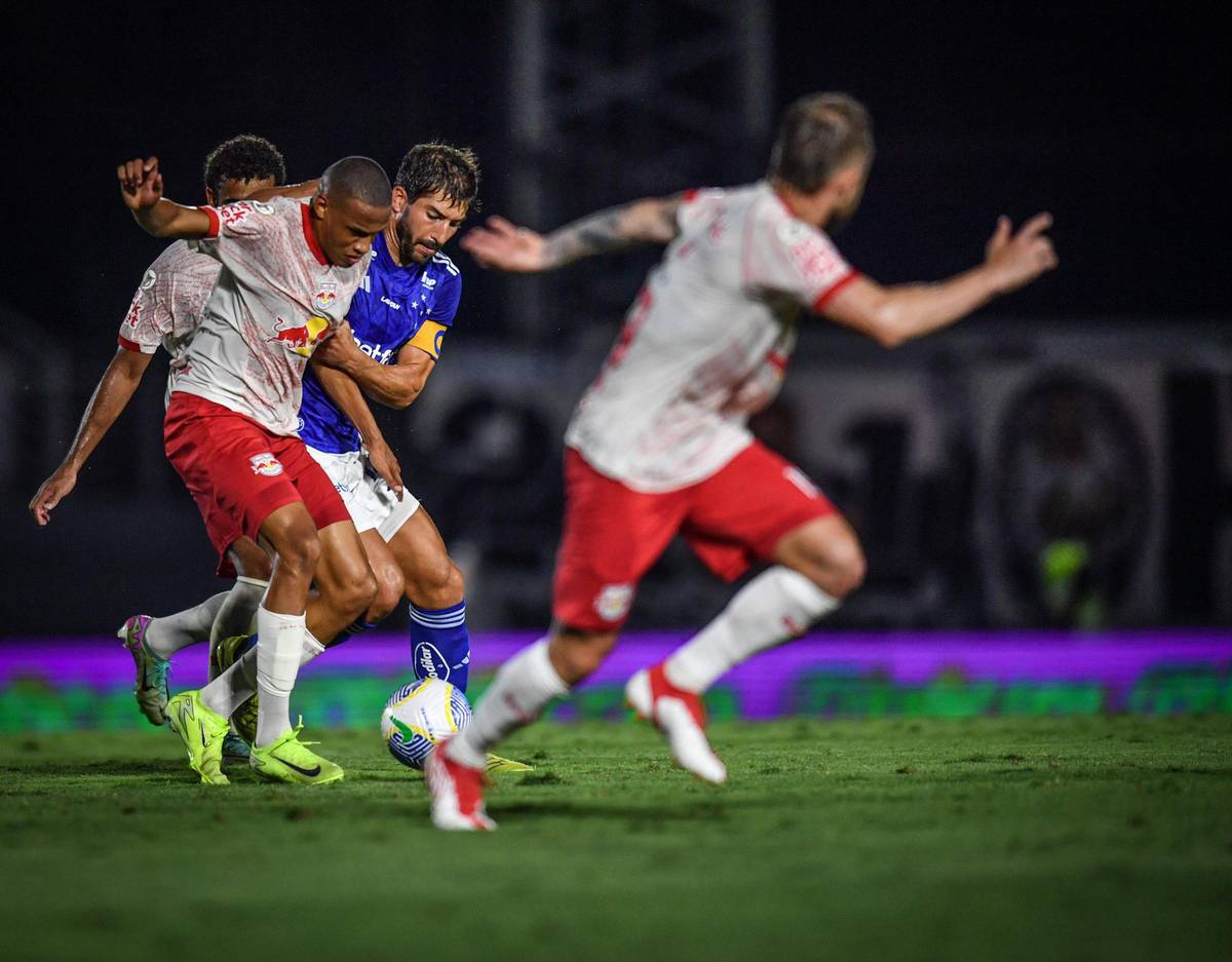 Braga se colocou numa situacao ainda mais dramatica ao empatar em casa com o Cruzeiro.