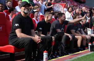 Klopp se despede do Liverpool em jogo marcado por homenagens (Foto: TNT)