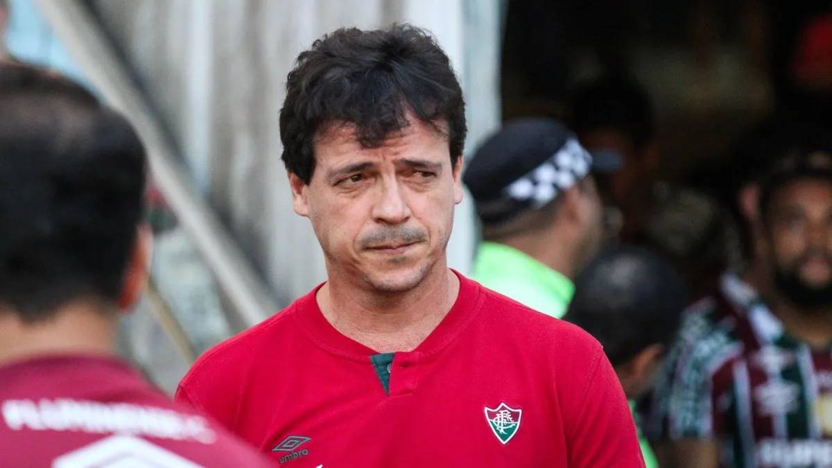 Athletico Paranaense faz sondagem pelo técnico Fernando Diniz, demitido do Fluminense