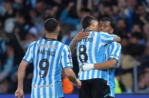 Racing goleia Athletico e pega Corinthians; Cruzeiro tira Libertad e vai à semi da Sul-Americana (Foto: TNT)