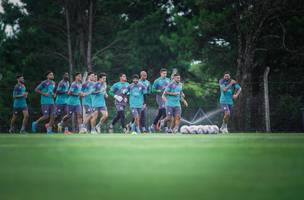 Com ausencias de dois atletas, elenco se apresenta para inicio dos trabalhos preparatorios (Foto: (Foto: Fernando Alves/EC Juventude))