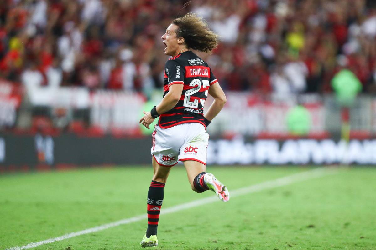 David Luiz deixou o Flamengo apos termino de contrato