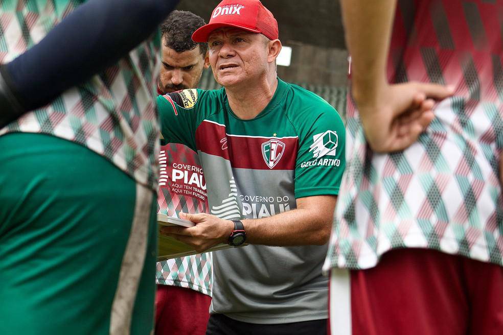 Marcinho Guerreiro, tecnico do Fluminense-PI