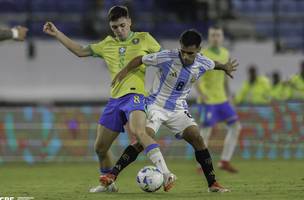 Lance do jogo entre Brasil e Argentina no Sul-Americano sub-20 (Foto: Rafael Ribeiro/CBF)