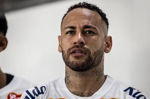 Neymar entrou em campo no segundo tempo do empate entre Santos e Botafogo-SP (Foto: Raul Baretta/ Santos FC)