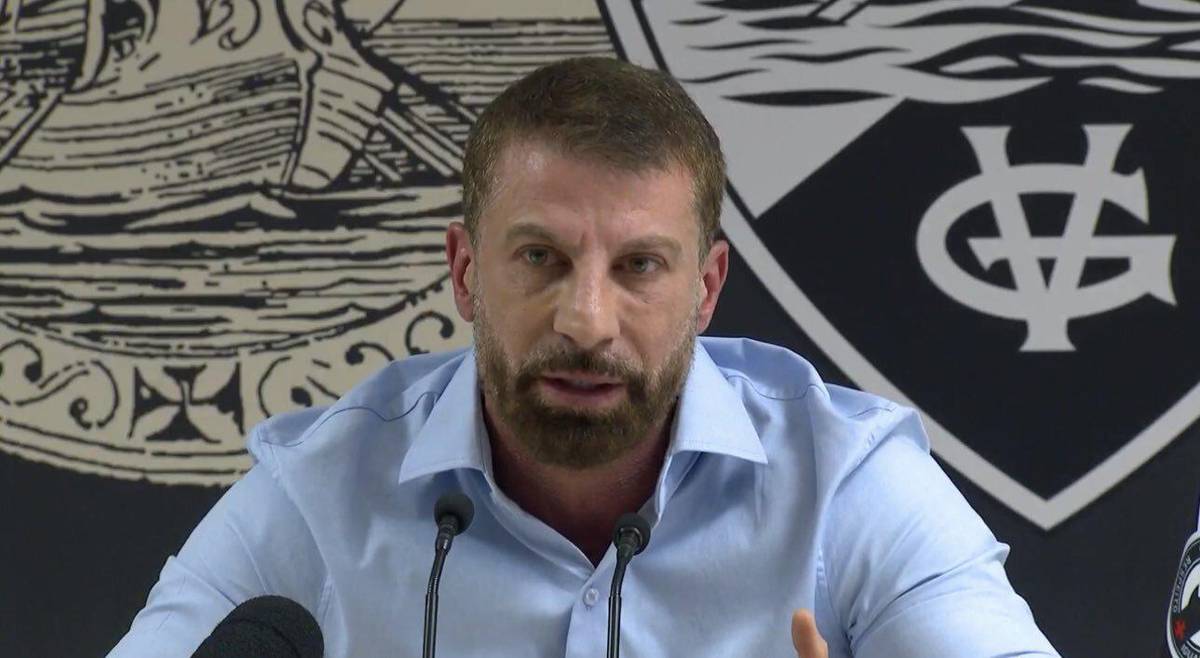 O Vasco da Gama vem acumulando fracassos na tentativa de qualificar o seu elenco.