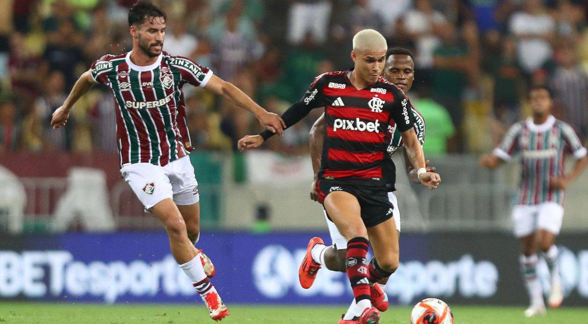 Flamengo sai na frente no duelo contra o Fluminense na final do Carioca.