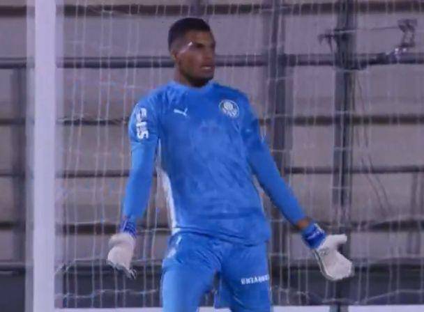 Goleiro do Palmeiras provoca o Flamengo, mas perde titulo da Libertadores sub-20 e vira piada na web