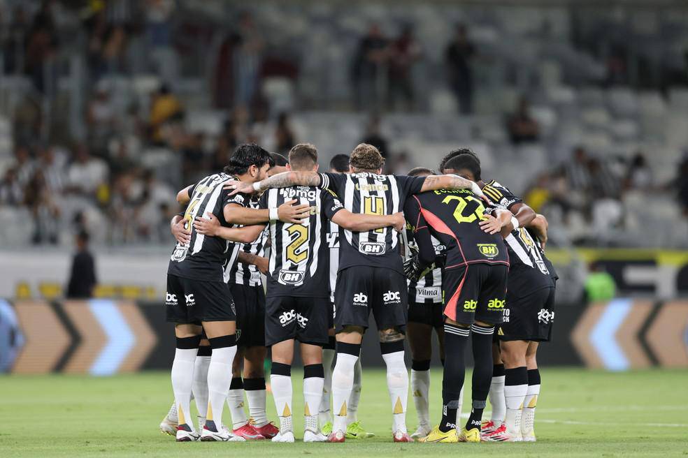 Jogadores do Atletico-MG antes de partida da Copa do Brasil