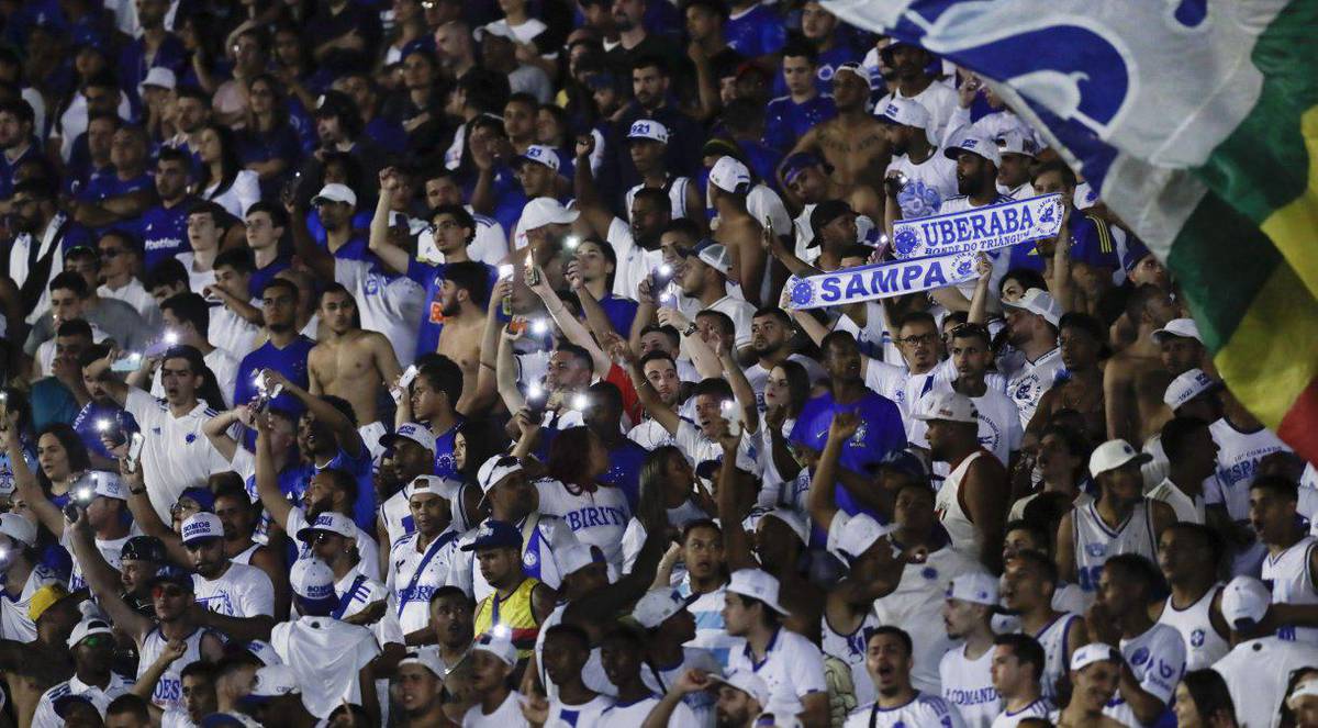 Torcida do Cruzeiro no classico contra o Atletico-MG.