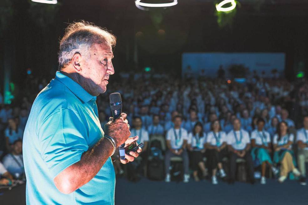 Zico, em palestra em Florianopolis